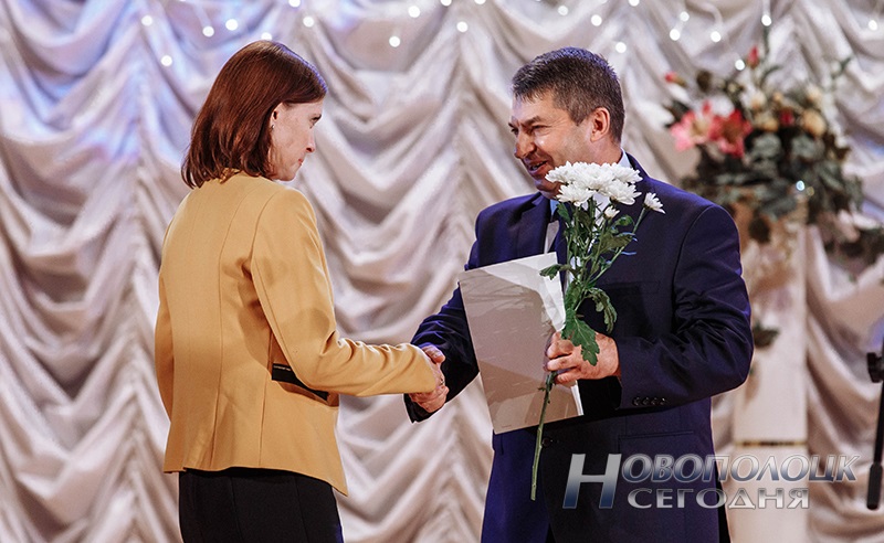 den' uchitelja koncert novopolock (2)