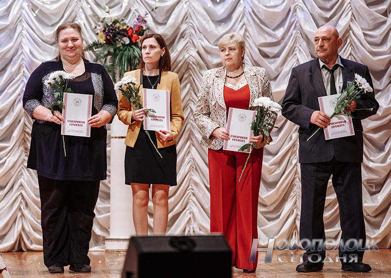 den' uchitelja koncert novopolock (3)