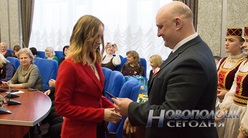 vruchenie pasportov (1)