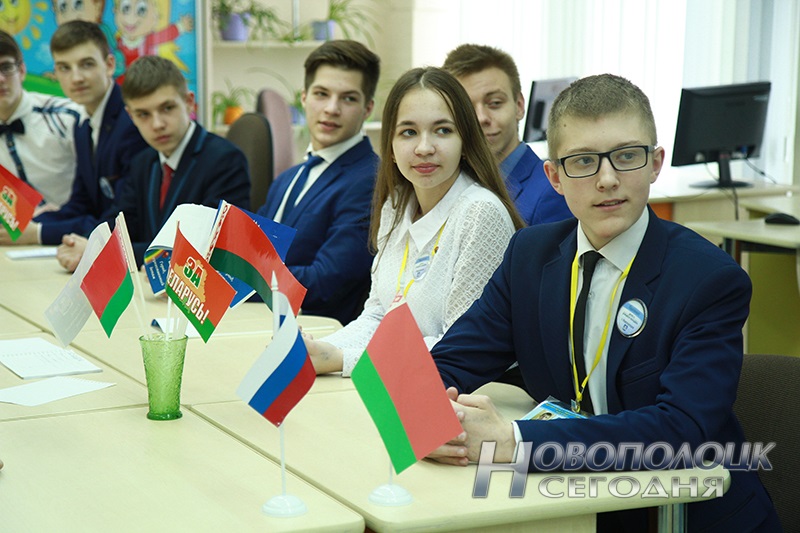 onlajn-vstrecha parlamenta detej i uchashhejsja molodezhi (3)