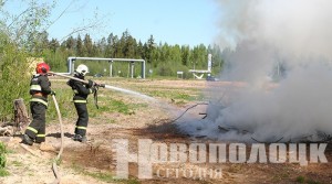 Сегодня в микрорайоне 10А Новополоцка проходили учения по ликвидации лесного пожара (+видео)