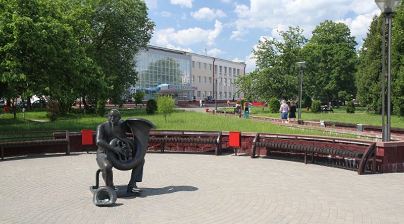 Новополоцк скульптура Трубача
