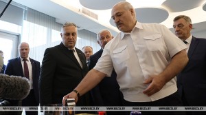 «Никакого банкротства». Лукашенко поручил в течение недели назначить директора на миорский завод