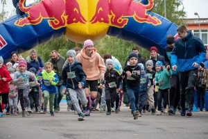 Впервые в Новополоцке прошли соревнования бега по бездорожью и велогонкам