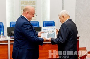 Почетный гражданин Новополоцка Евгений Езерский принимал поздравления с 70-летием