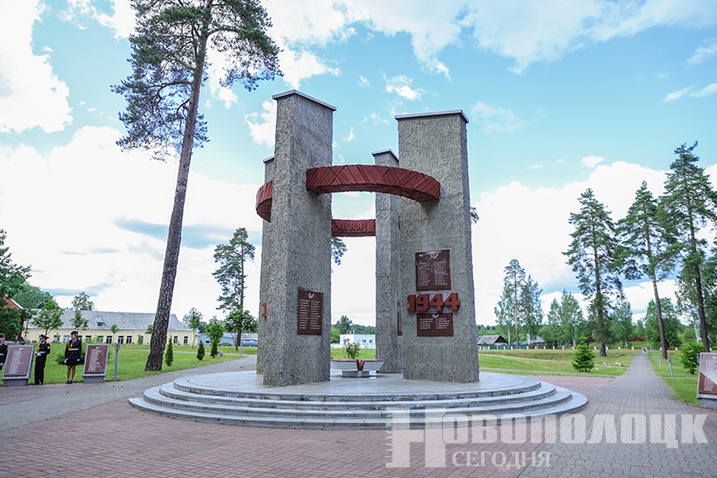 мемориальный комплекс Звезда в Боровухе (1)