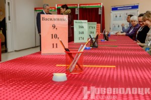 На новополоцких избирательных участках идет активное голосование