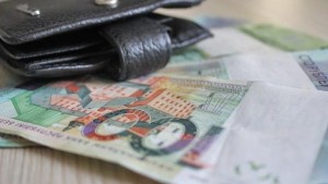 Сколько рублей оставляют в магазинах белорусы ежедневно, рассказали в Белстате