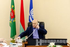 Игорь Бурмистров провел прямую линию: новополочане благодарят за благоустройство и спрашивают о развитии города