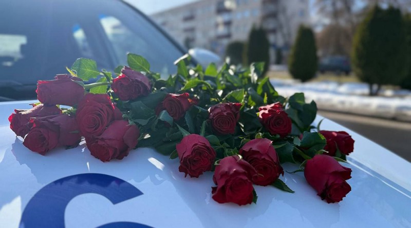 ГАИ поздравляет с 8 Марта (1)