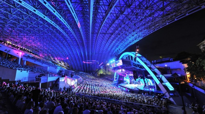 амфитеатр-800x445