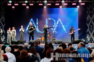 На главной площади Новополоцка прошел праздничный концерт с участием звёзд белорусской эстрады