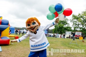 Работники завода «Полимир» ОАО «Нафтан» и их семьи традиционно отметили профессиональный праздник на берегу озера Молодежное