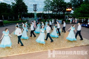 Впервые в Новополоцке выбрали короля и королеву городского бала