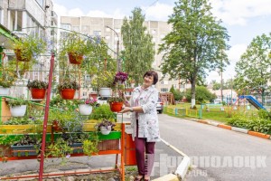 Созидатели красоты: как жители микрорайона Боровуха превращают дворы в цветущий оазис