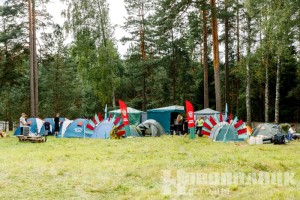 Точность и сила: какие состязания проходят участники областного туристского слета среди работающей молодежи в Новополоцке