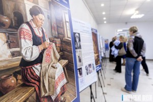 Приглашаем новополочан посетить уникальную выставку «Судьба женщины – судьба Родины»!