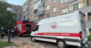 На пожаре в Новополоцке работники МЧС спасли мужчину и эвакуировали женщину