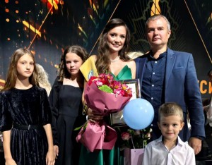 Новополочанка Карина Фурс о единстве: от семейного очага до общих побед