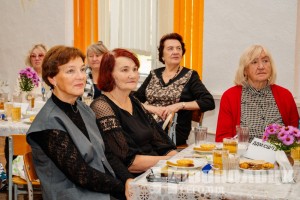 Душевная атмосфера и слова благодарности: как в Новополоцке чествовали ветеранов педагогического труда